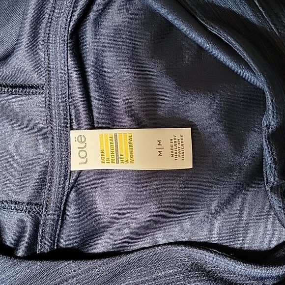 Long-sleeved Lolë workout shirt - Picture 4 of 6